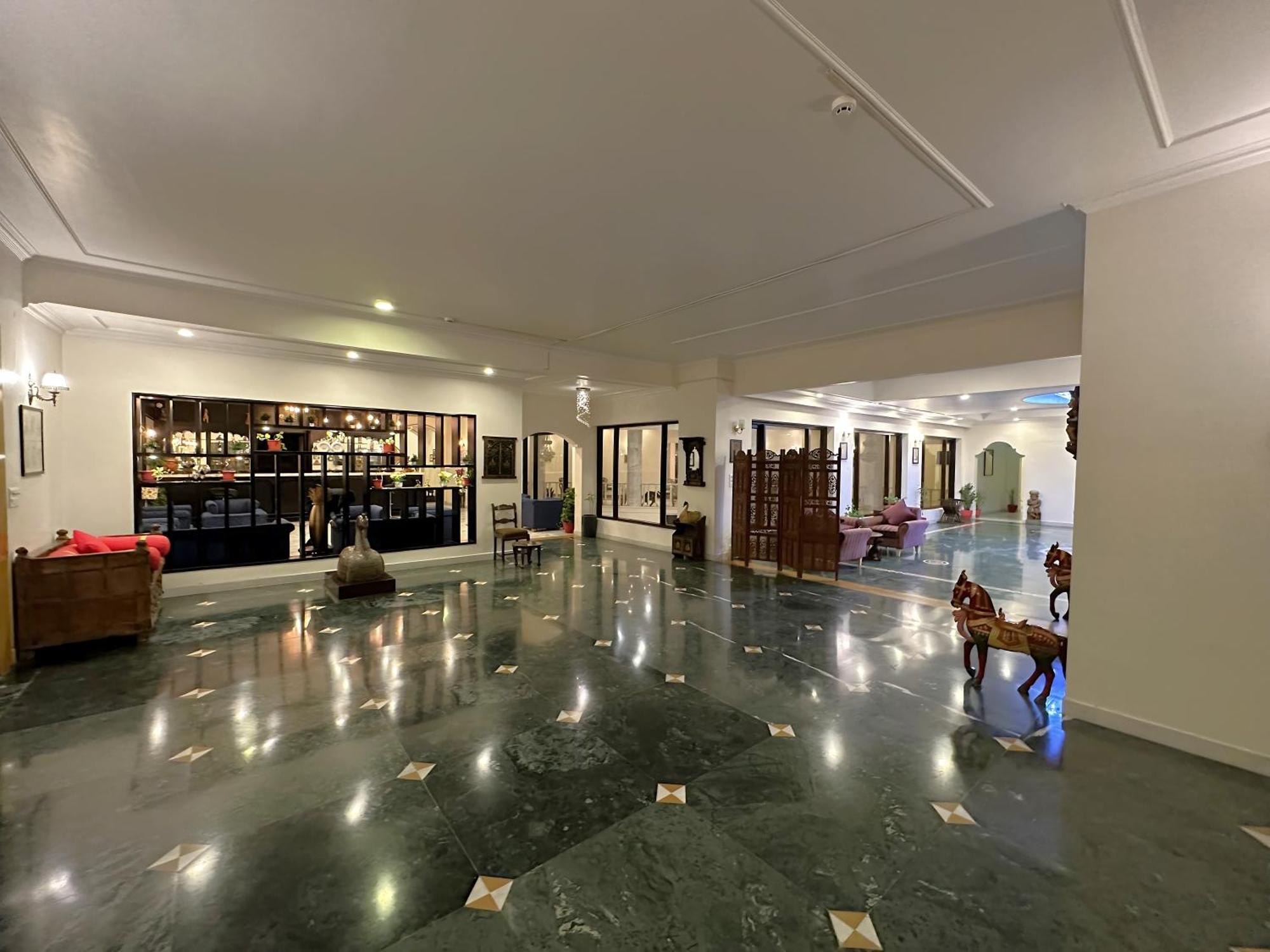 A S Hotels Khajurāho Exterior photo